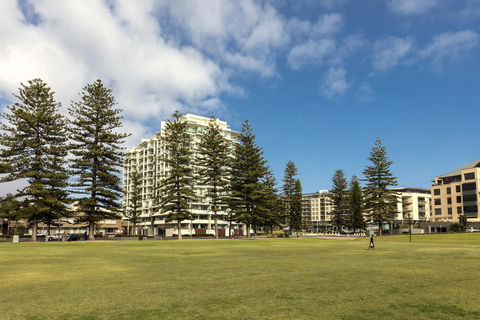 Oaks Glenelg Liberty Suites - Sydney Tourism 10