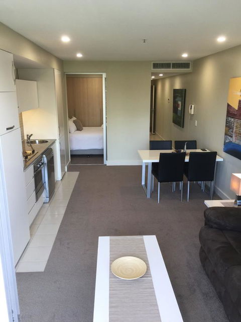 Beachside Luxury Getaway In Glenelg - Sydney Tourism 18