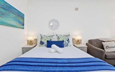 Glenelg Oasis Studios - Sydney Tourism 3