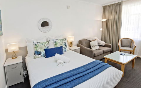 Glenelg Oasis Studios - Sydney Tourism 0