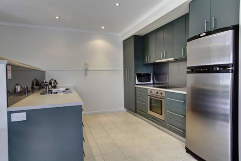 Tasman Beachside Apartment - Sydney Tourism 3