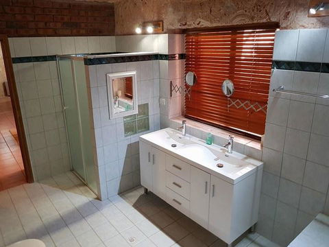 Zen Underground B&B - Sydney Tourism 14