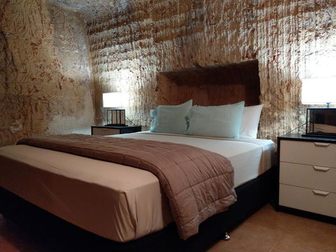 Zen Underground B&B - Sydney Tourism 2