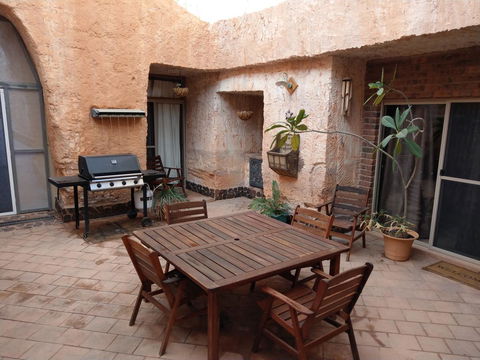 Zen Underground B&B - Sydney Tourism 7