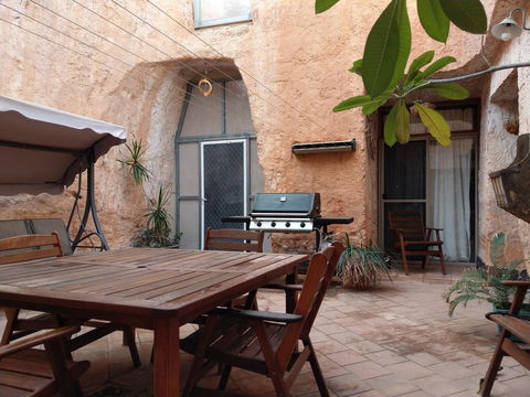 Zen Underground B&B - Sydney Tourism 5