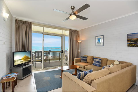 The Dolphins Beachfront Apartments - Sydney Tourism 13