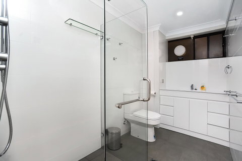 The Dolphins Beachfront Apartments - Sydney Tourism 2