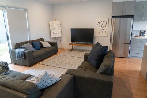 Gawler Townhouse 3 Bedroom - Sydney Tourism 16