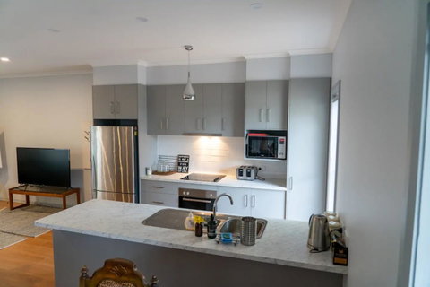 Gawler Townhouse 3 Bedroom - Sydney Tourism 4