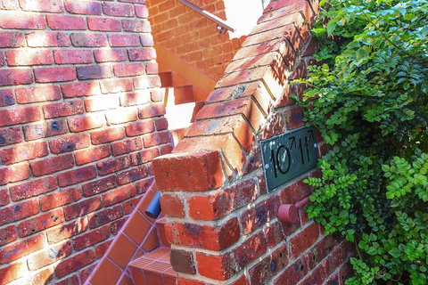 Franklin Beachfront Apartments - Sydney Tourism 19