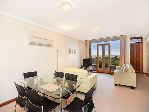 Franklin Beachfront Apartments - Sydney Tourism 4
