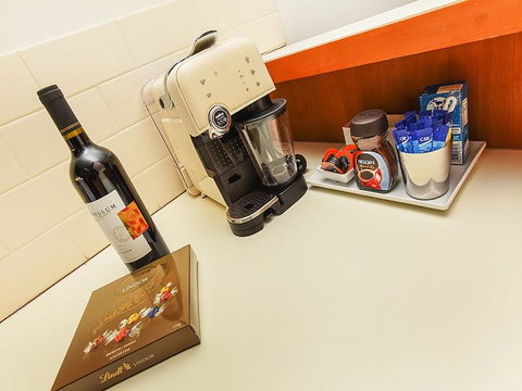 Franklin Beachfront Apartments - Sydney Tourism 8