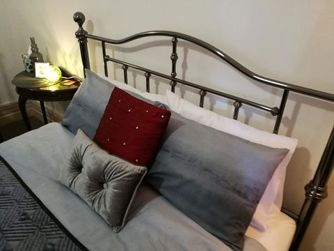 Hilda Anna's - Sydney Tourism 25