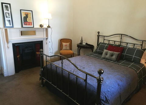 Hilda Anna's - Sydney Tourism 24