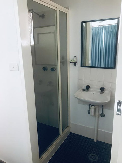 OCEAN BREEZE MOTEL - Sydney Tourism 7