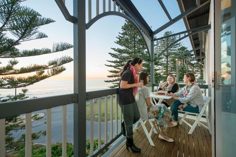 Seawall Apartments - Sydney Tourism 16