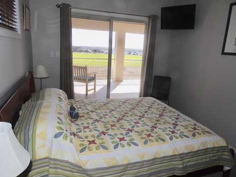 Rezare House Bed & Breakfast - Sydney Tourism 13