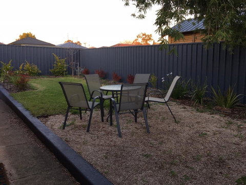Windsor Gardens Home - Sydney Tourism 15