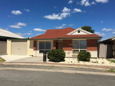 Windsor Gardens Home - Sydney Tourism 18