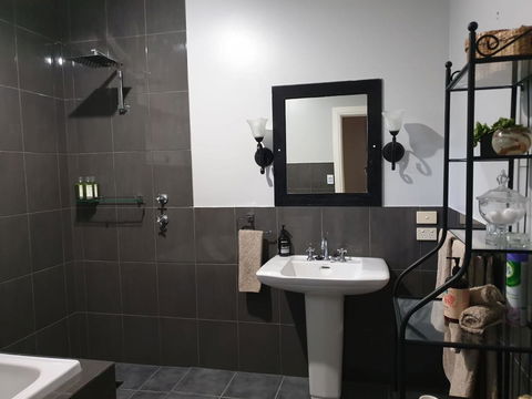 Amy\'s House Bed & Breakfast - Sydney Tourism 4