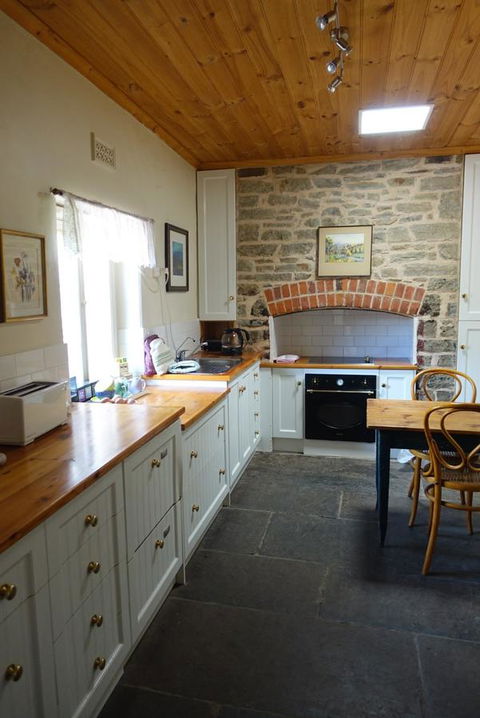 Amy\'s House Bed & Breakfast - Sydney Tourism 36