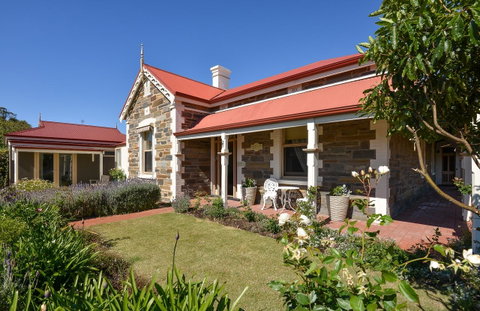 Trafalgar Premium Vintage Suites - Sydney Tourism 0