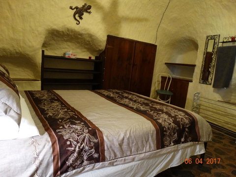 Di's Place - Sydney Tourism 6
