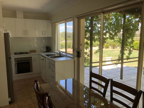 Barossa Shiraz Estate - Sydney Tourism 34