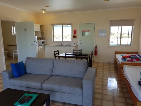 Marion Bay Holiday Villas - Sydney Tourism 12