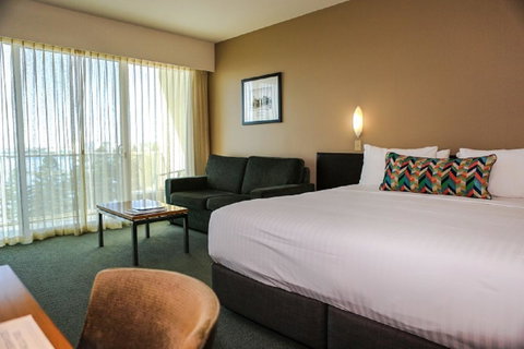 Port Lincoln Hotel - Sydney Tourism 9