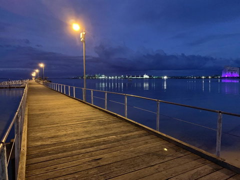 Hilton Beachfront Motel - Sydney Tourism 12