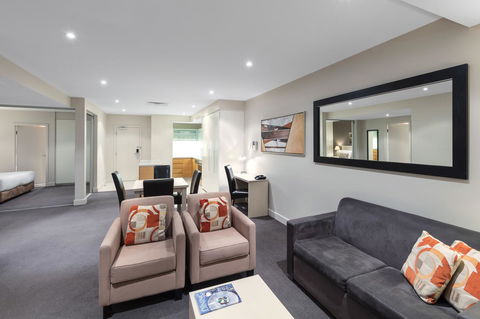 Apartments @ 16 Holdfast - Sydney Tourism 8
