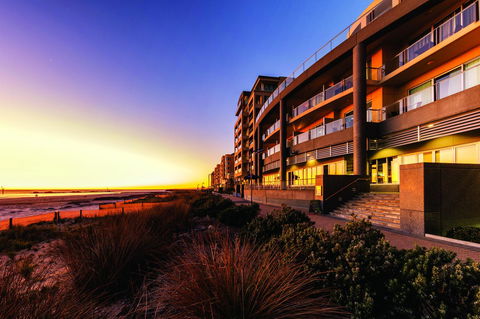 Apartments @ 16 Holdfast - Sydney Tourism 0