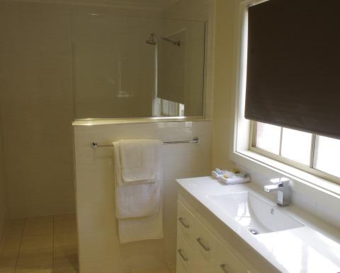 Clare Central - Sydney Tourism 27