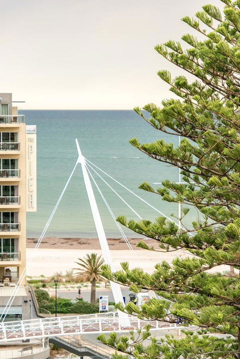 Beachside Luxury & Comfort, Ocean Views In Glenelg - Sydney Tourism 0