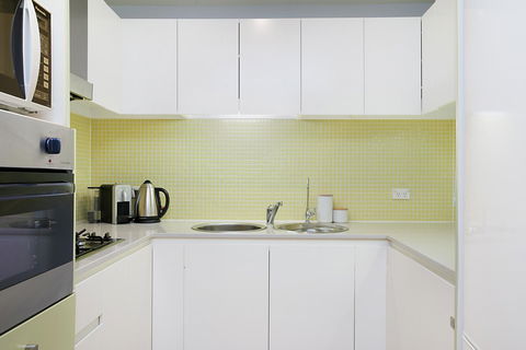 Beachside Luxury & Comfort, Ocean Views In Glenelg - Sydney Tourism 14