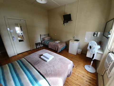 Pier Hotel Port Lincoln - Sydney Tourism 15