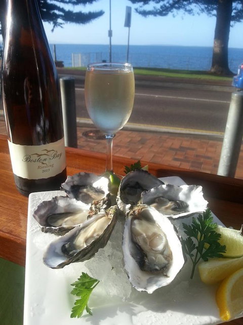 Pier Hotel Port Lincoln - Sydney Tourism 7