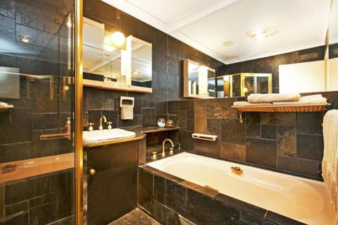 The Palms - Sydney Tourism 20