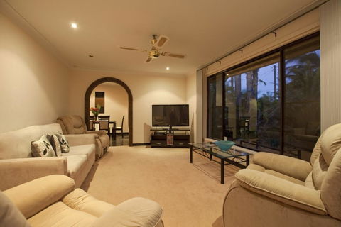 The Palms - Sydney Tourism 18