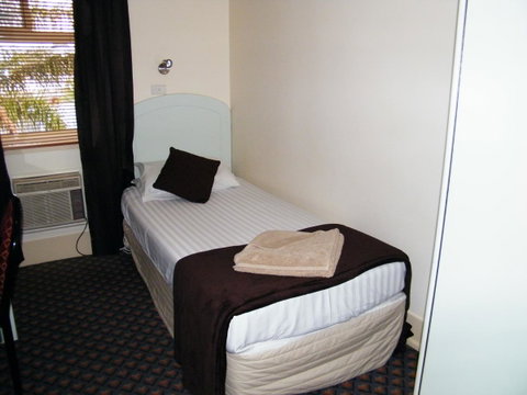 Grand Tasman Hotel - Sydney Tourism 22