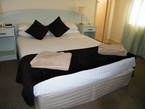 Grand Tasman Hotel - Sydney Tourism 36