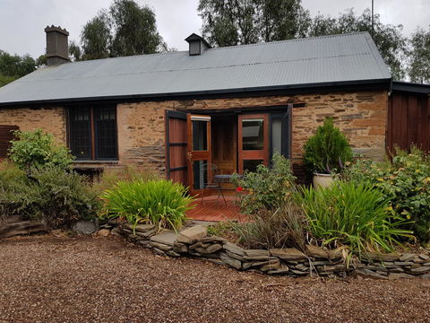 William Hunt's Retreat - Cypress Studio - Sydney Tourism 10