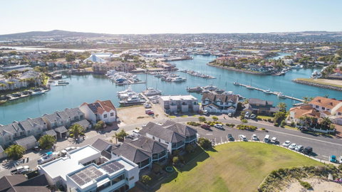 Mariners Cay Apartment - Sydney Tourism 1