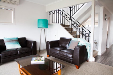Mariners Cay Apartment - Sydney Tourism 12