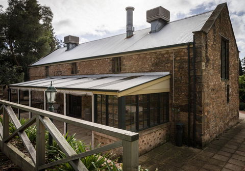 The Rising Sun Hotel - Sydney Tourism 0