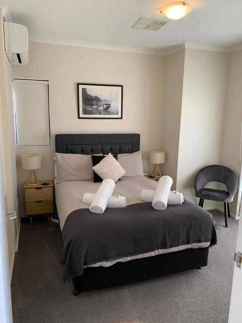 Holdfast Shores Apartments - Sydney Tourism 2