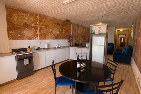 Desert View Apartments - Sydney Tourism 1
