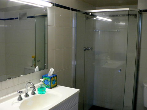 South Esplanade Apartment - Sydney Tourism 2