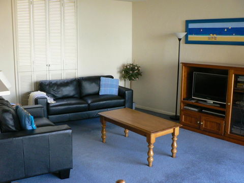 South Esplanade Apartment - Sydney Tourism 3